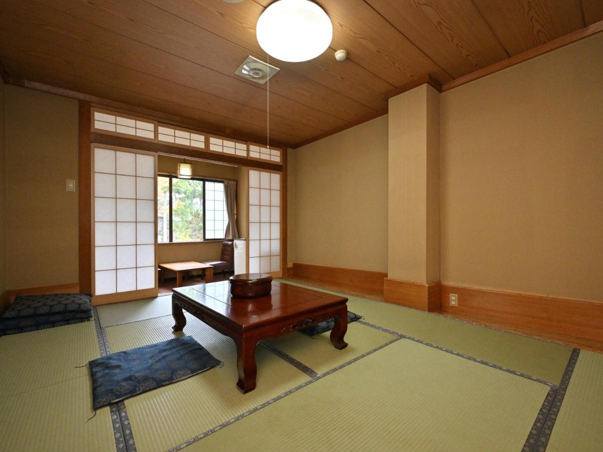 Hakuba Royal Hotel Exterior photo